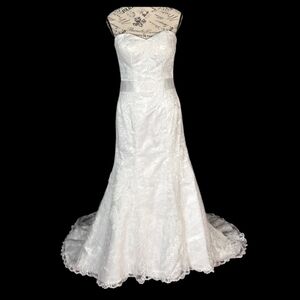 Essense of Australia Bridal Gown Style D1181 NWT size 8